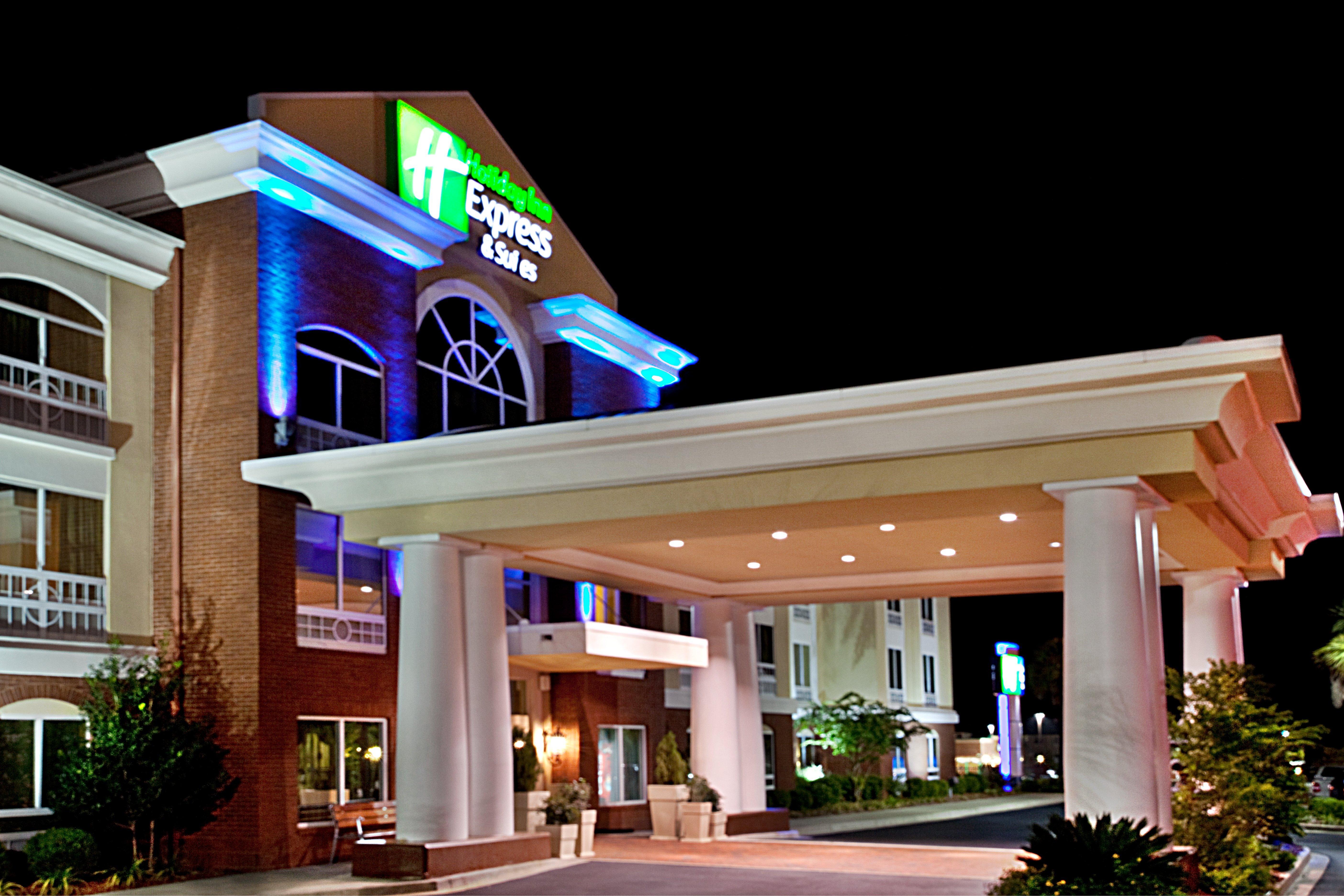 Holiday Inn Express Hotel & Suites - Sumter, An Ihg Hotel Exterior photo